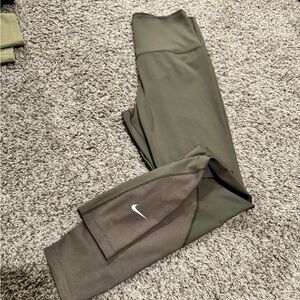Nike drifit leggings